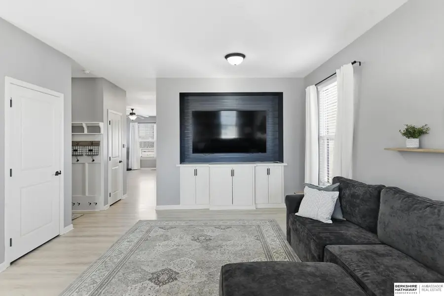 20810 Paul Circle, Elkhorn, NE 68022 - Image #2