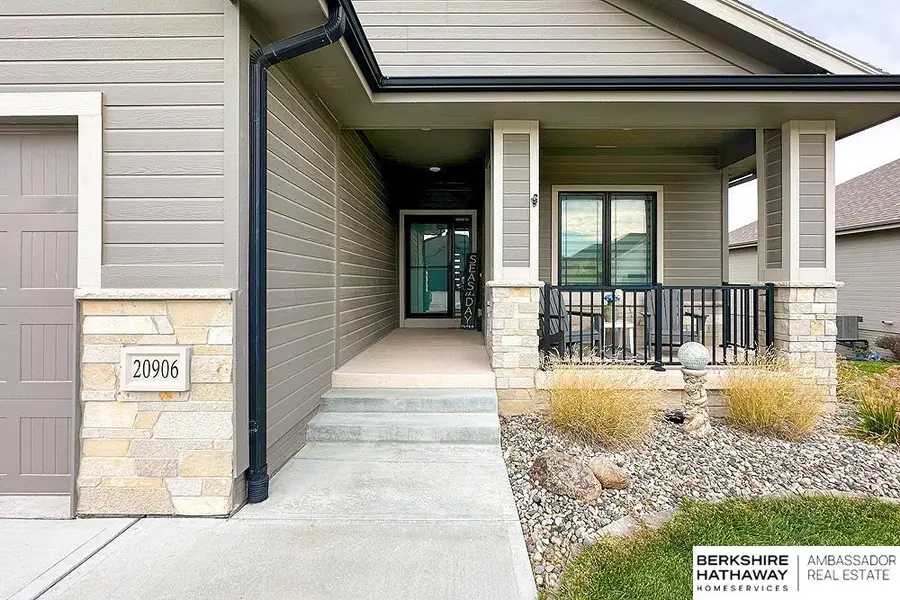 20906 Sandstone Lane, Gretna, NE 68028 - Image #2