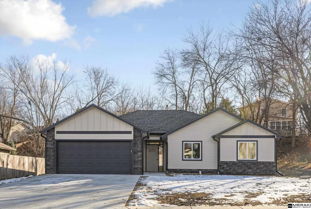 2711 Lynnwood Drive, Bellevue, NE 68123 - Image #1