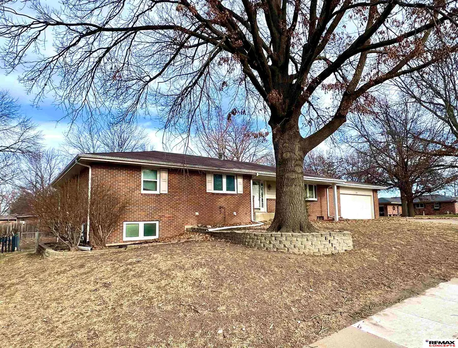 8520 Navajo Trail, Lincoln, NE 68520 - Image #3