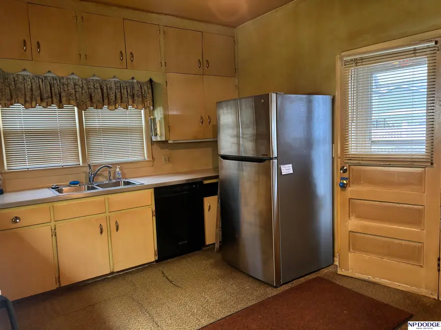 410 S Park Street, Valley, NE 68064 - #3