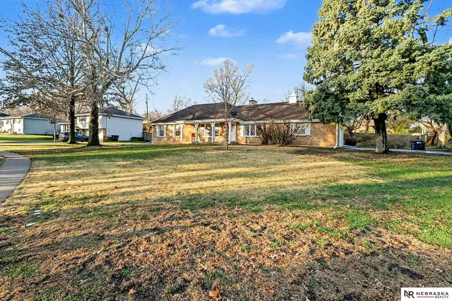 1430 N 95th Avenue, Omaha, NE 68114 - Image #2