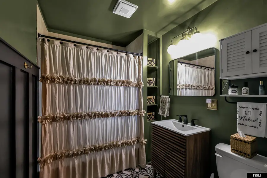 5145 Emmet Street, Omaha, NE 68104 - #2