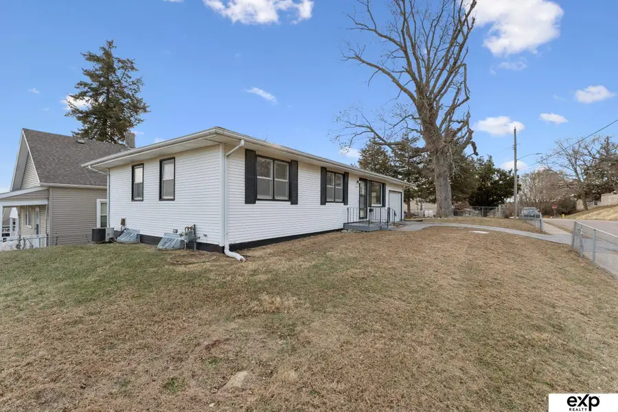 3713 N 34 Avenue, Omaha, NE 68111 - Image #3