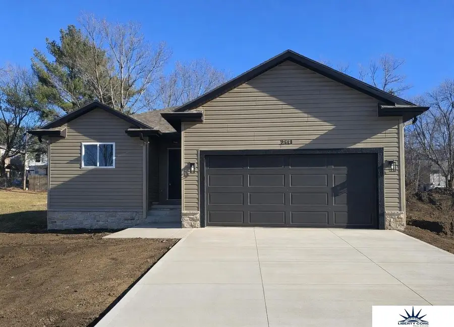 2513 N 71st Street, Omaha, NE 68104 - Image #2