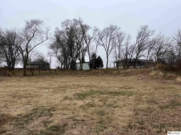 1831 Lake Ridge Drive, Plattsmouth, NE 68048