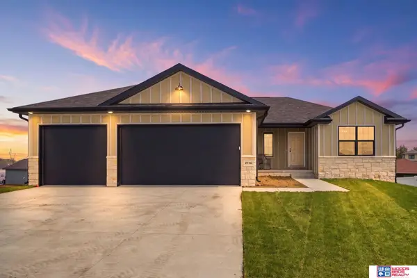 2736 Kinzie Circle, Lincoln, NE 68507