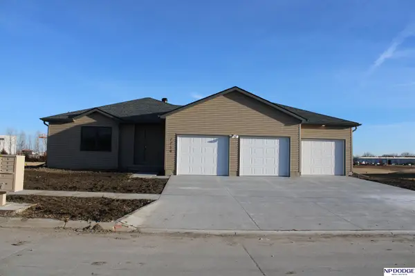 7750 Gulls Way Street, Lincoln, NE 68514
