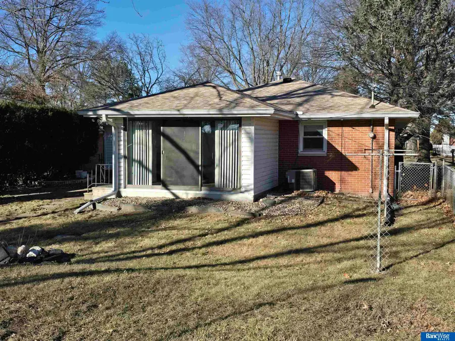 5531 Locust Street, Lincoln, NE 68516 - Image #2