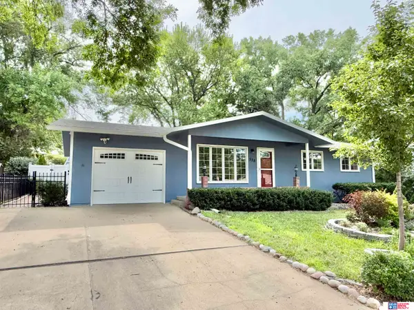 928 N 12th Street, Seward, NE 68434