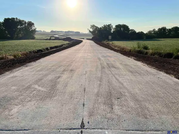 Lot 8 Block 3 W Hall Drive, Lincoln, NE 68532
