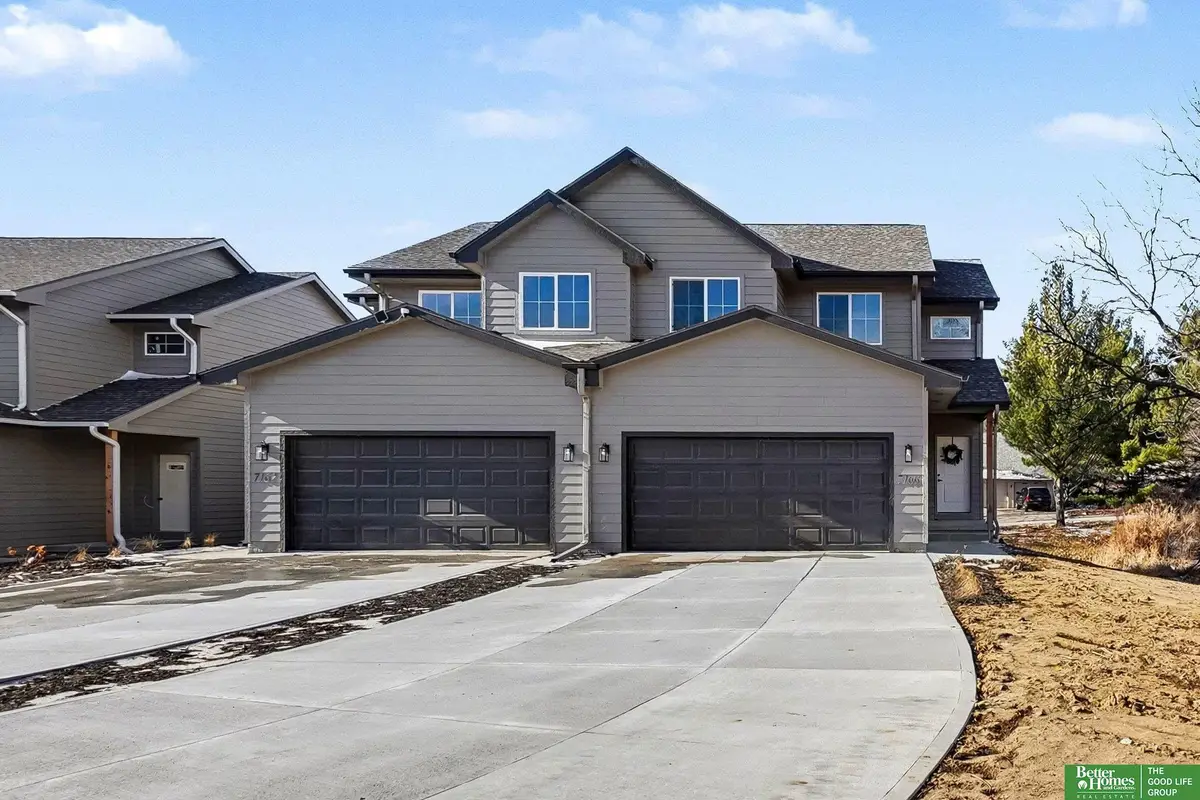 7166 N 79th Court, Omaha, NE 68122 - Image #1