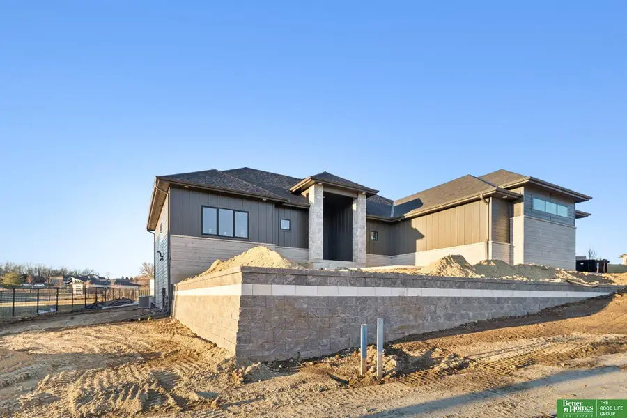 3538 S 210th Avenue, Elkhorn, NE 68022 - Image #2