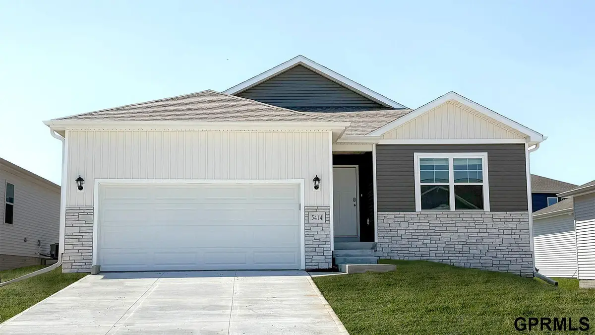 13714 Vane Street, Omaha, NE 68142 - Image #1