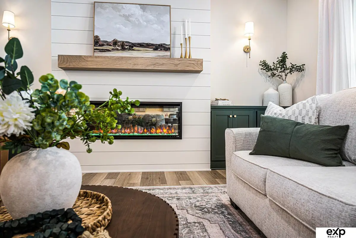 5618 Kestrel Parkway, Elkhorn, NE 68022 - Image #1