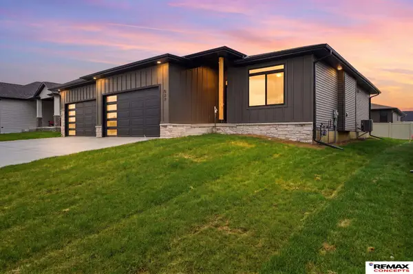 527 N 108 Street, Lincoln, NE 68527