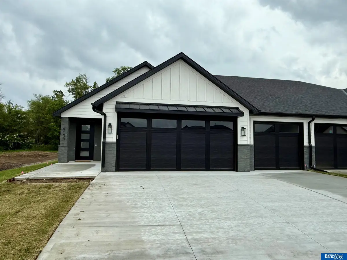 9118 Hillcrest Trail, Lincoln, NE 68520 - Image #1