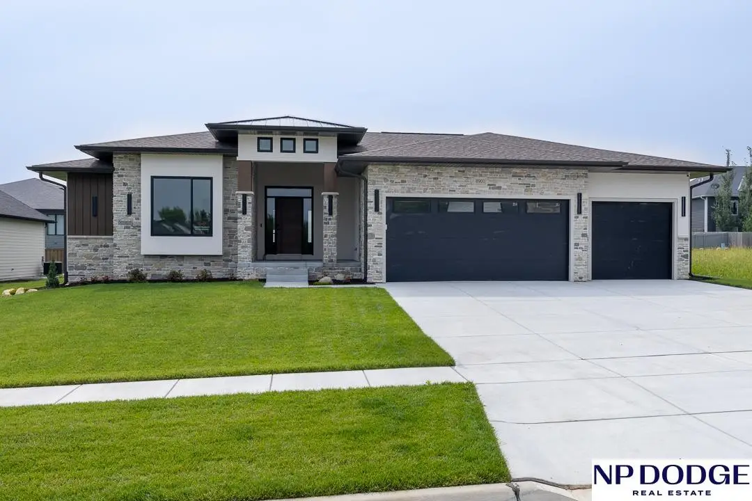 8901 Appaloosa Lane, Lincoln, NE 68520 - Image #1