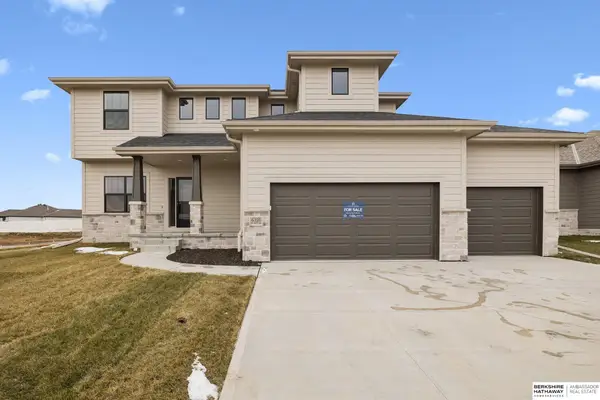 6320 N 207 Street, Elkhorn, NE 68022