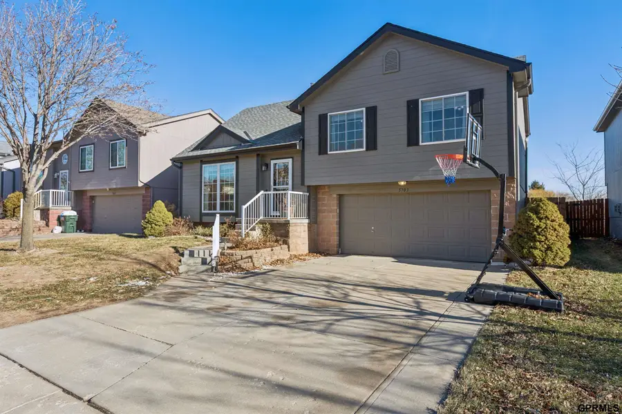 5703 S 186th Avenue, Omaha, NE 68135-4183 - Image #2