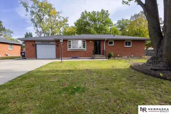 4440 S 38th Street, Lincoln, NE 68516