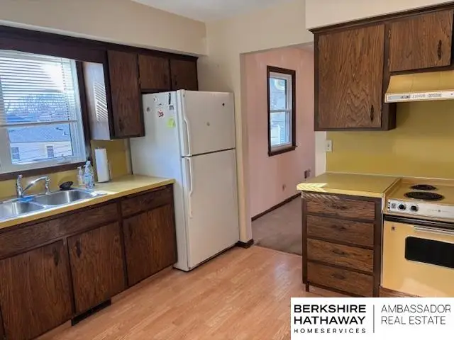 13233 Cedar Circle, Omaha, NE 68144 - Image #2