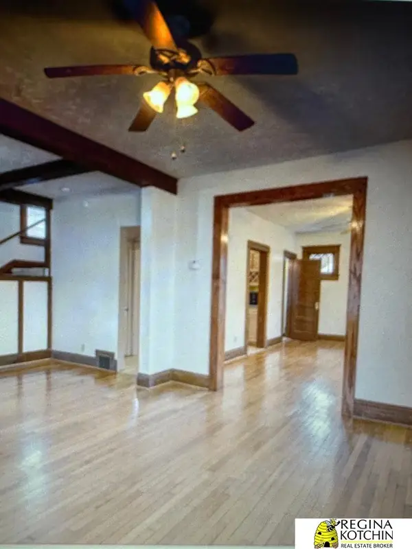 3716 Lincoln Boulevard, Omaha, NE 68131