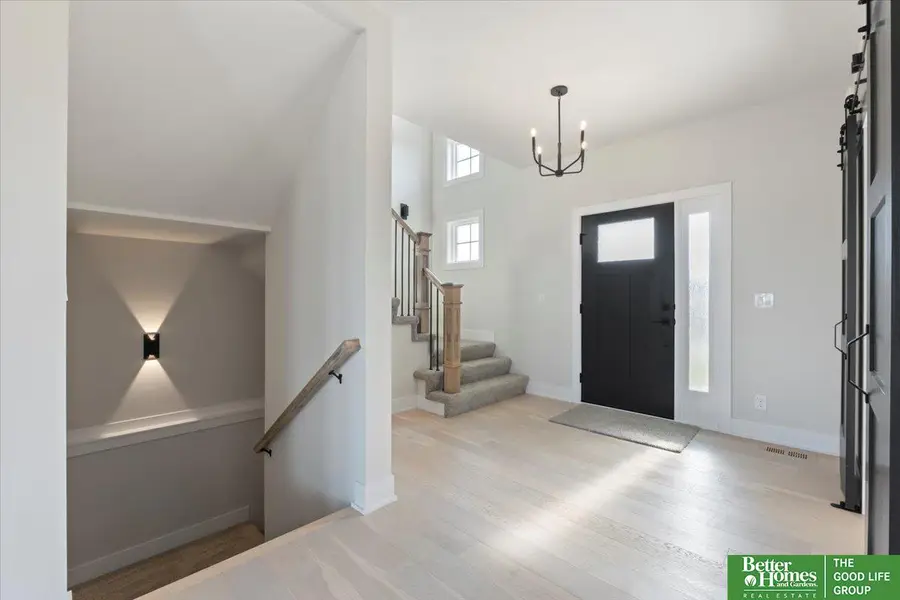 5607 N 213th Avenue, Elkhorn, NE 68022 - Image #2