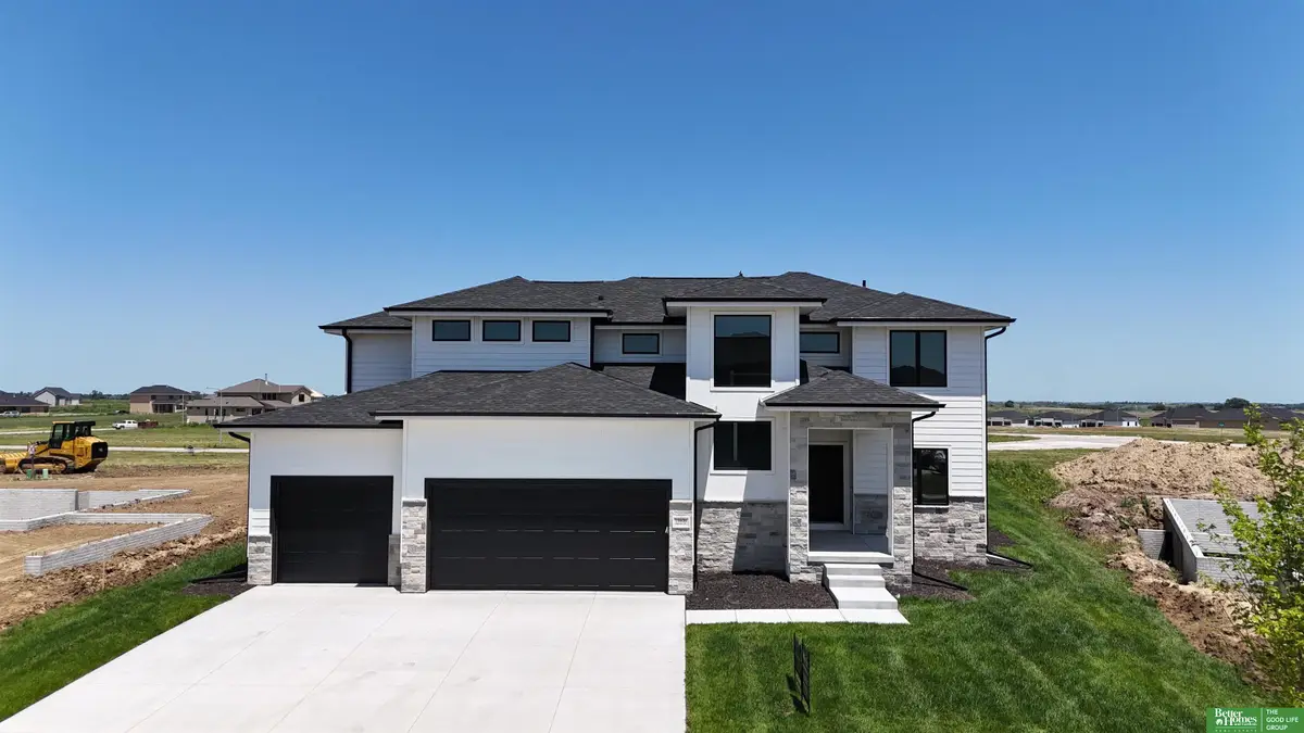 19606 Jaynes Street, Elkhorn, NE 68022 - Image #1