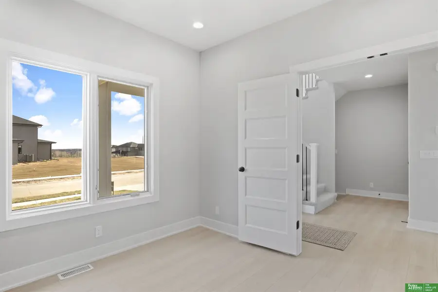 19606 Jaynes Street, Elkhorn, NE 68022 - Image #3