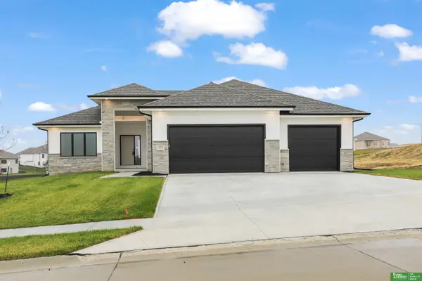 10023 Prospect Street, Papillion, NE 68046