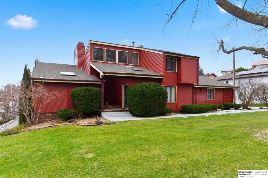 8514 Douglas Street, Omaha, NE 68114 - Image #2