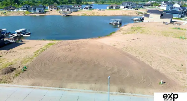 28487 Laurel Circle, Valley, NE 68064