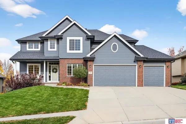 17106 Erskine Street, Omaha, NE 68116