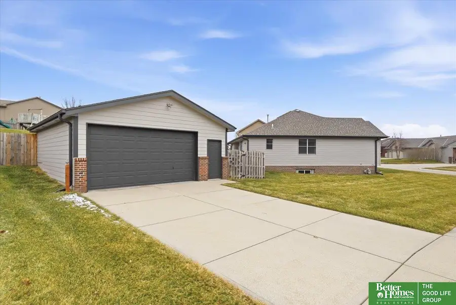 21949 Bobwhite Ave, Gretna, NE 68028-5968 - Image #3