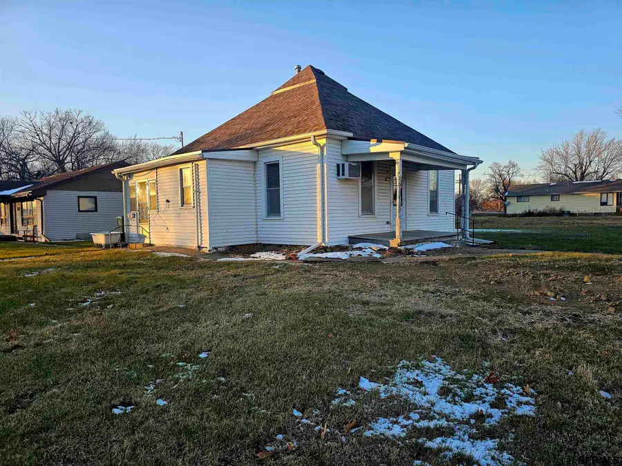 201 N Main Avenue, Sutton, NE 68979 - Image #3