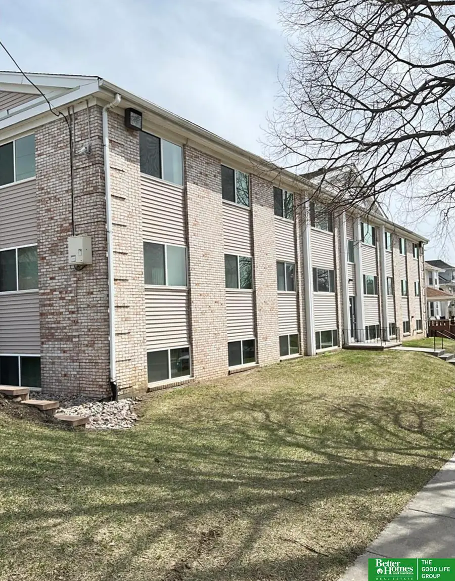 151 N 41st Street, Omaha, NE 68131 - Image #2