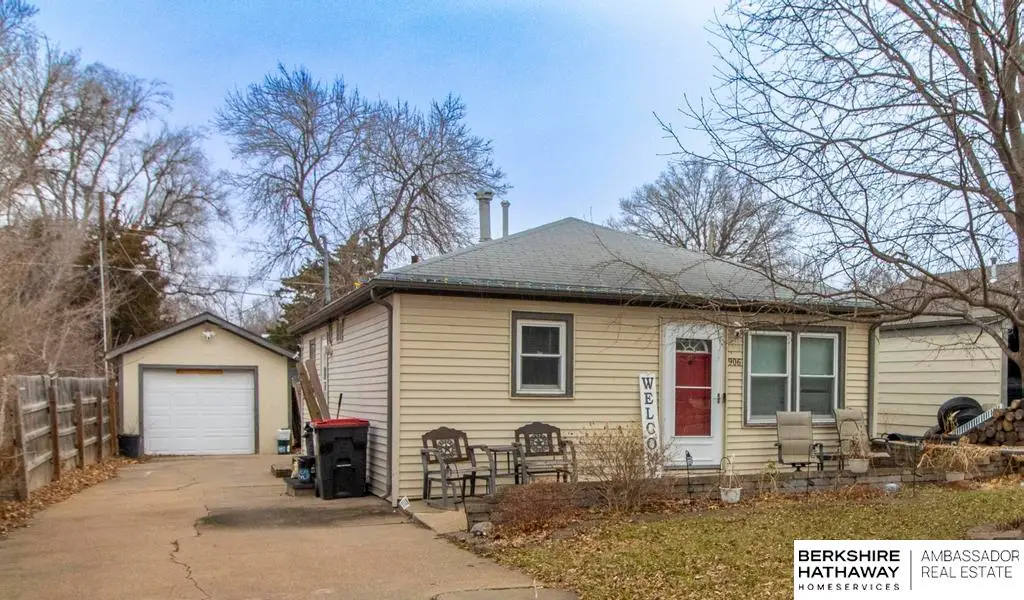906 Knox Street, Lincoln, NE 68521 - Image #1