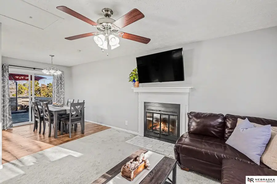 10512 Laurel Avenue, Omaha, NE 68134 - Image #2