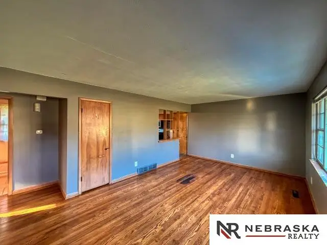 3410 S 48th Avenue Circle, Omaha, NE 68106 - Image #3