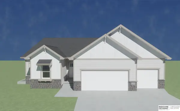 11011 S 104th Avenue, Papillion, NE 68046