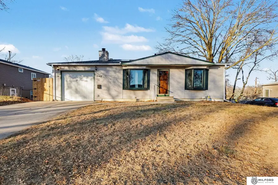 7544 Olive Avenue, La Vista, NE 68128 - Image #2