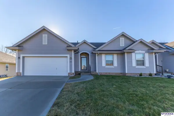 2411 Aberdeen Drive, Papillion, NE 68133