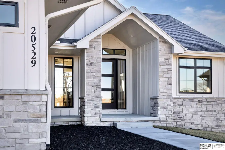 20529 Kansas Avenue, Elkhorn, NE 68022 - Image #3