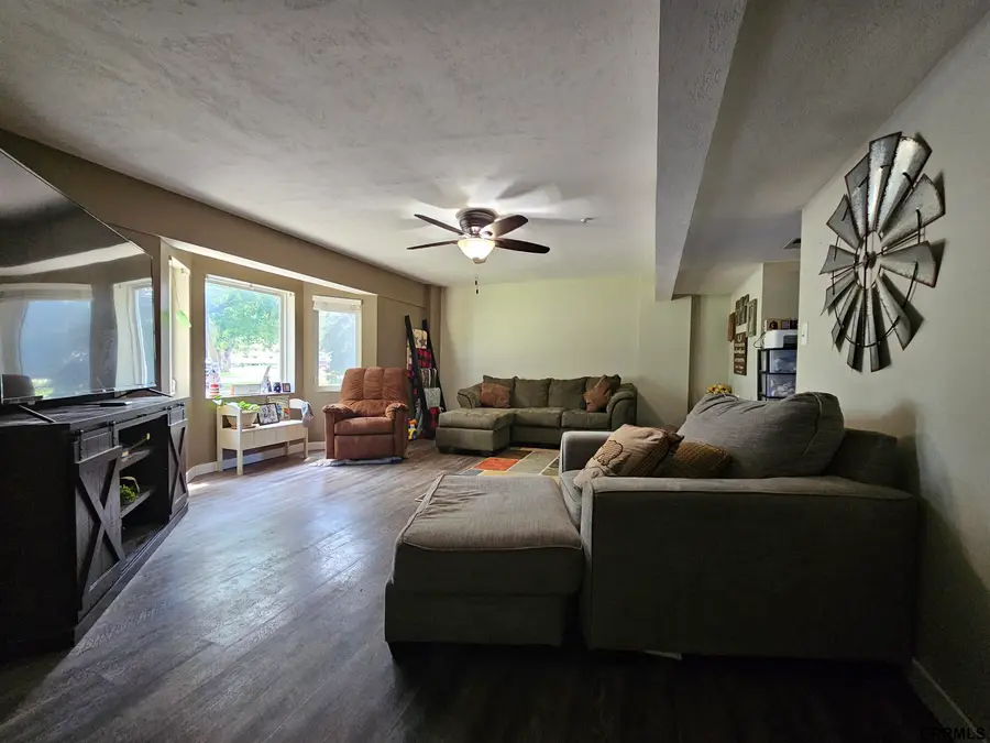 907 N Clay Street, Harvard, NE 68944 - Image #3