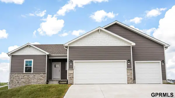 12404 S 205th Avenue, Gretna, NE 68028