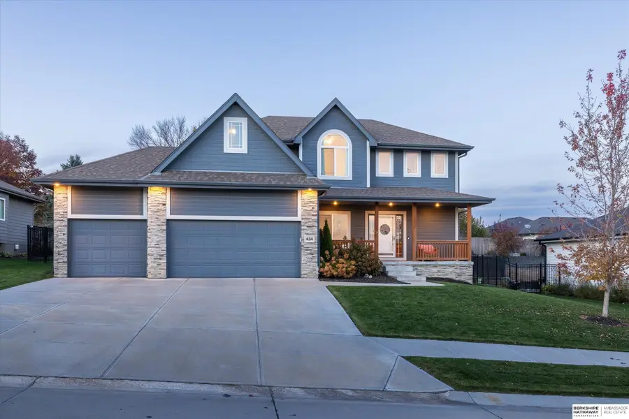 434 Devonshire Drive, Gretna, NE 68028 - Image #2