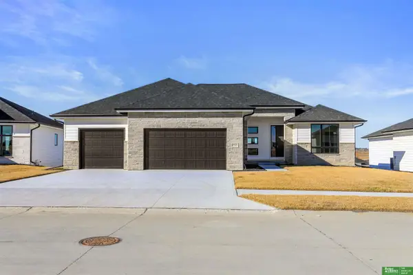 5420 N 213th Street, Elkhorn, NE 68022