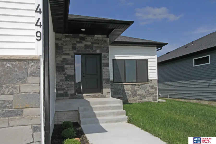 449 Half Moon Drive, Lincoln, NE 68527 - Image #2