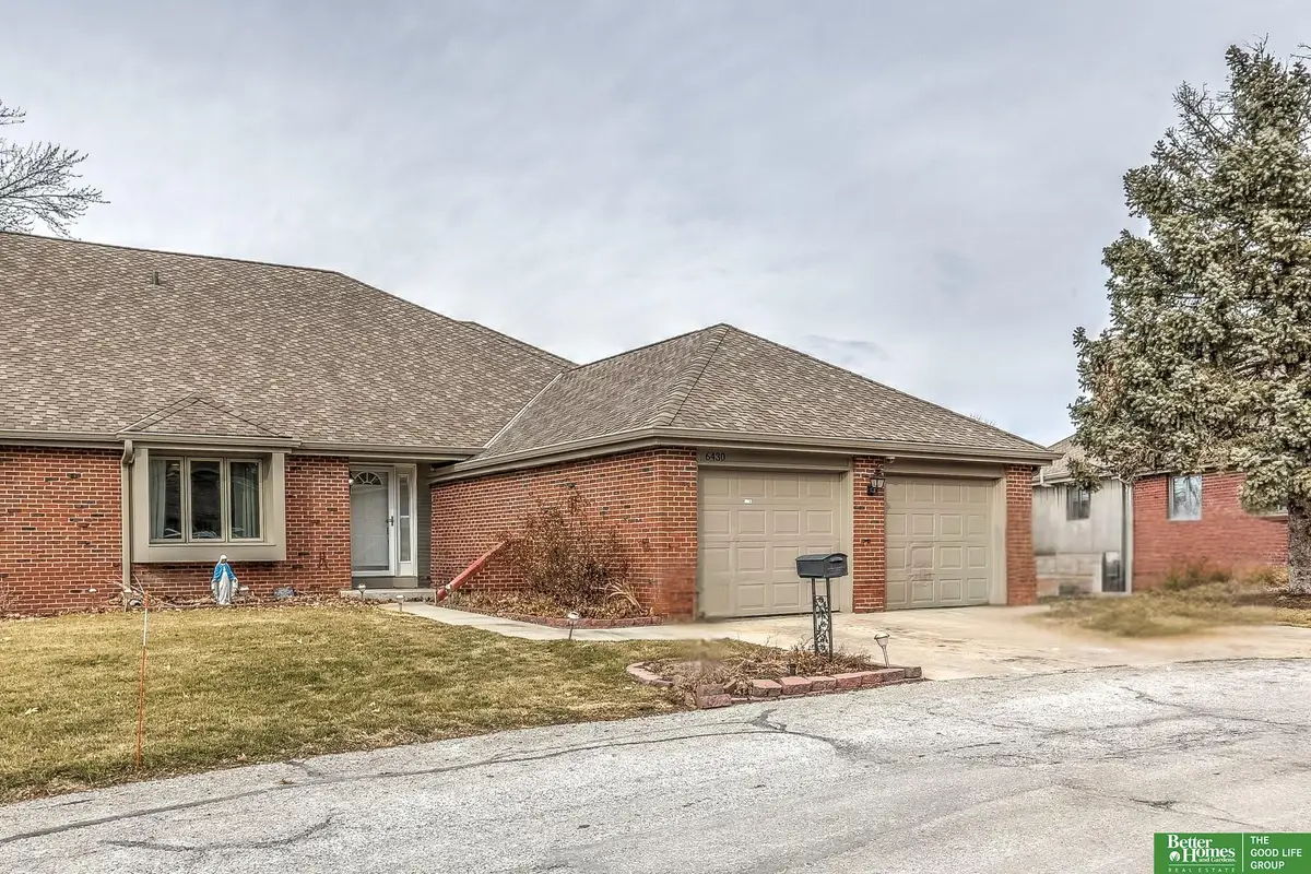 6430 S 120th Plaza #15, Omaha, NE 68137 - Image #1